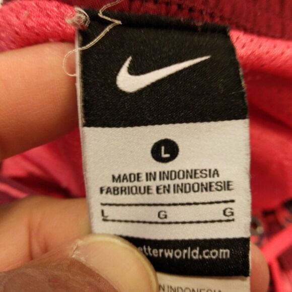 Nike Red Patterned Men's Hybrid Shorts - Picture 7 of 9